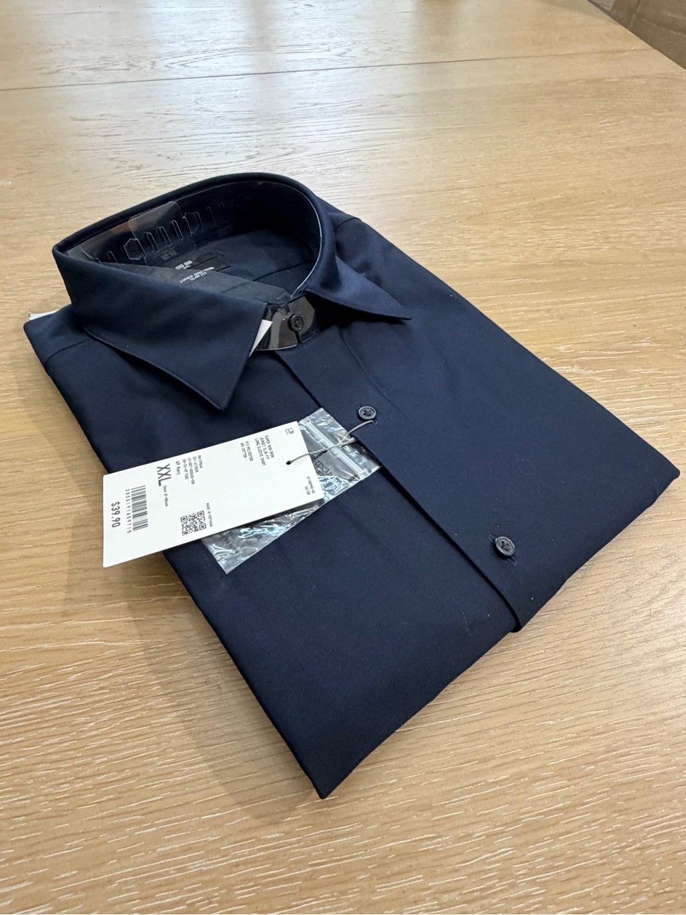 Uniqlo Men's Dark Navy Dress Shirt